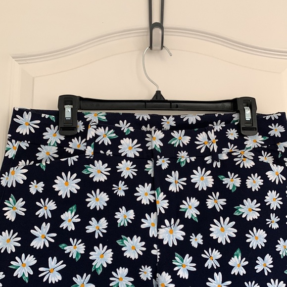 ON pixie pant - Picture 3 of 10